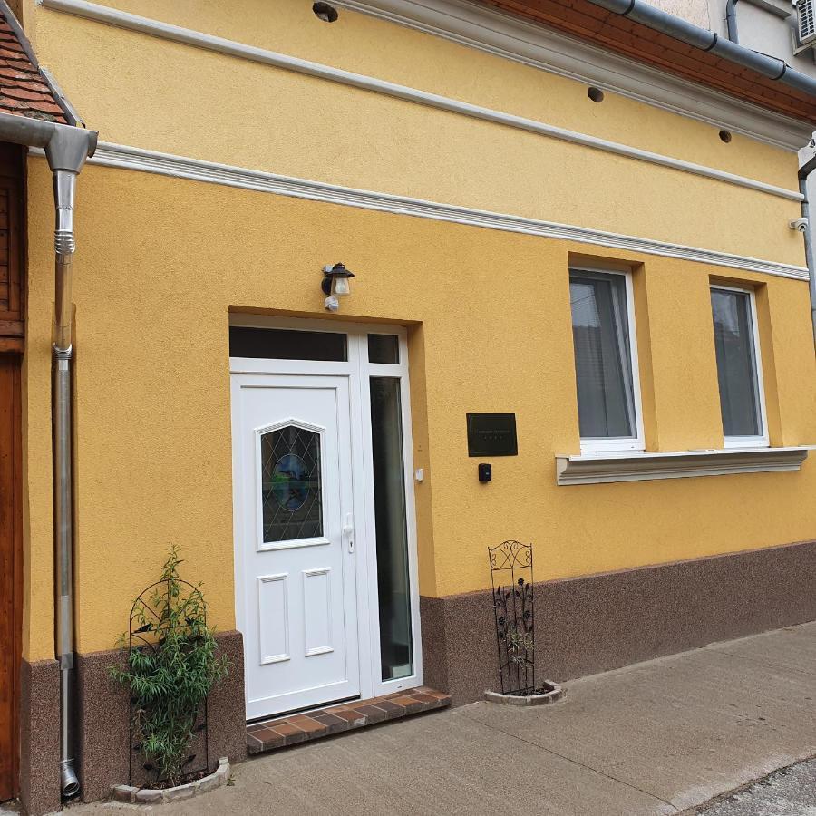 Jegmadar Apartman Debrecen Exterior photo